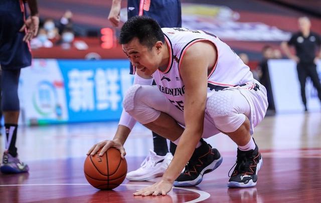 亚冠倒计时，丹佛掘金加时末段防线松动，细节引发关注，更衣室稳定，训练强度明显提升