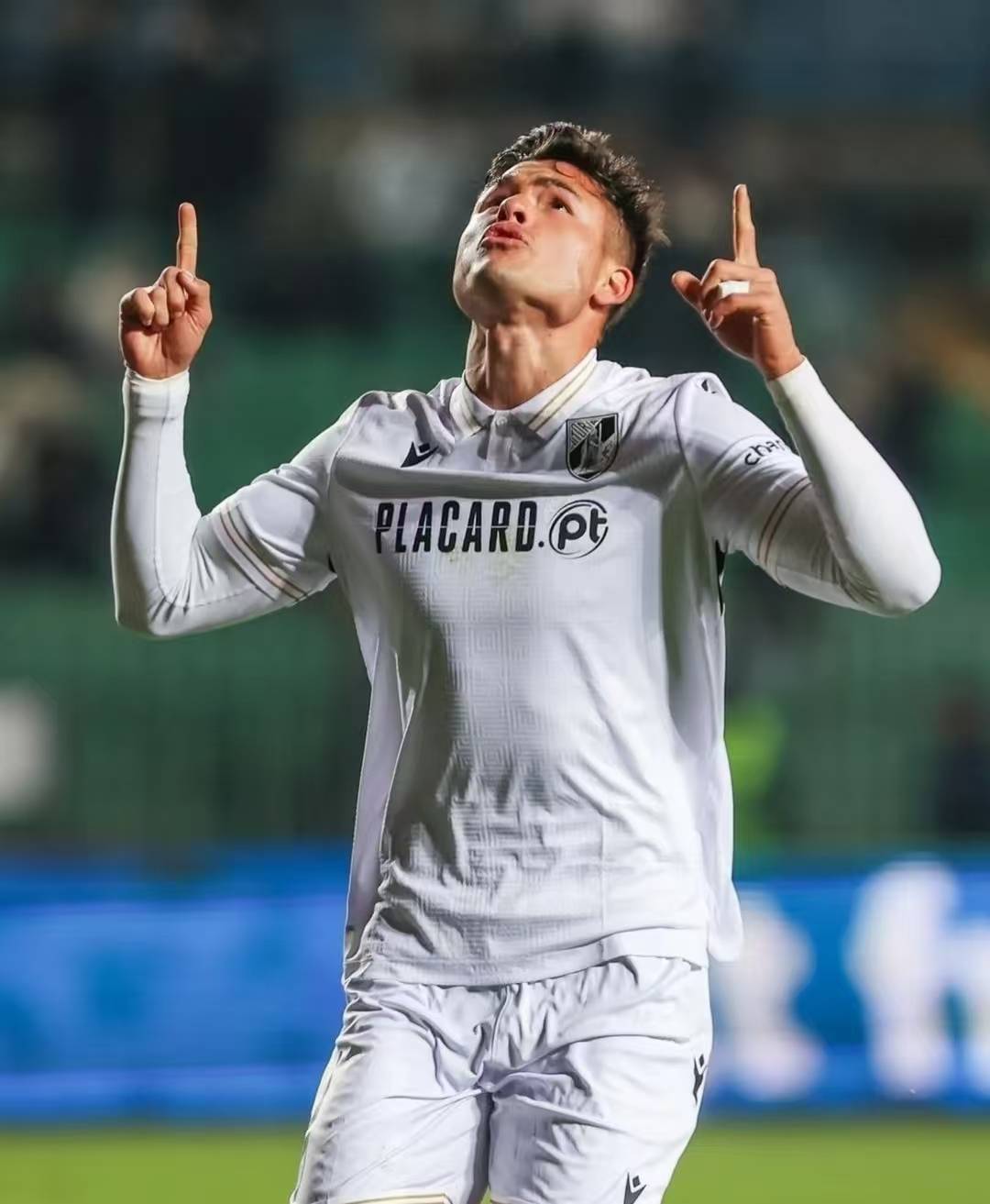 天博体育app官网下载-赛后体能课后，阿斯顿维拉复出首秀备战葡超，气氛紧张，球探报告显示潜力