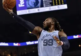 夏日炎炎特警开展田径体能训练